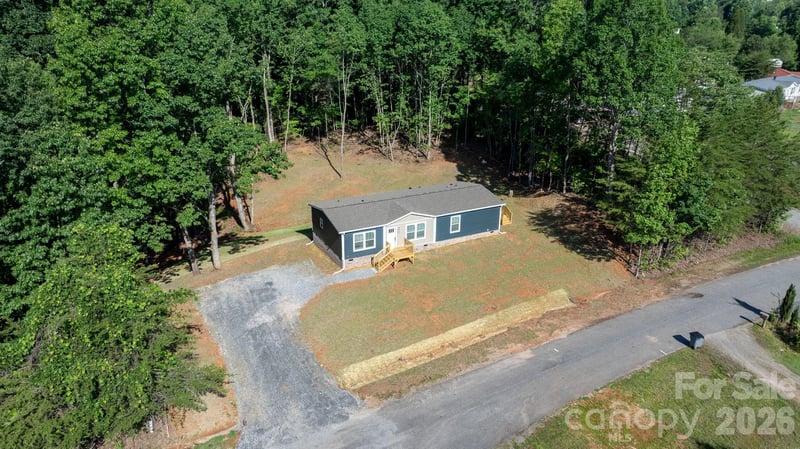 146 Oakstone Dr, Statesville, NC 28677