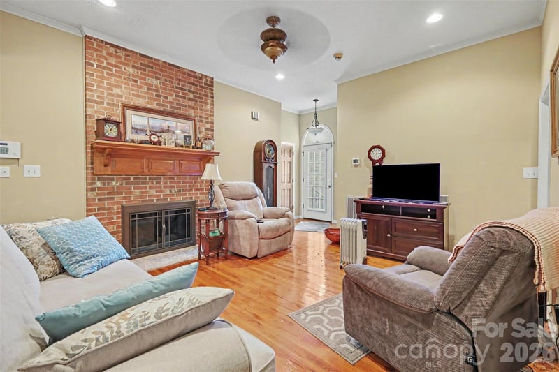 104 Provincial Rd, Gastonia, NC 28056