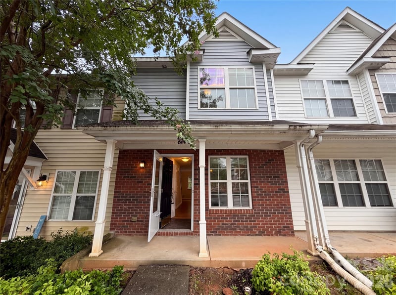 10114 Ballyclare Ct, Charlotte, NC 28213