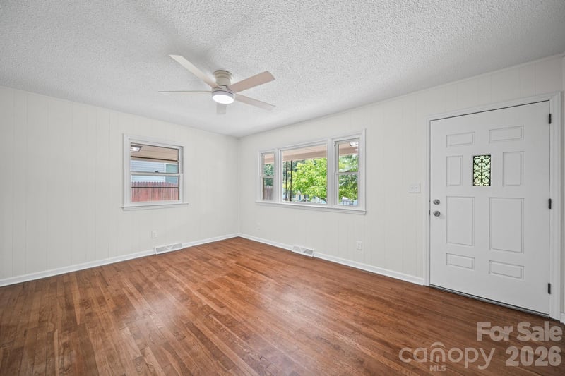 240 Nila Dawn Ave, Gastonia, NC 28052