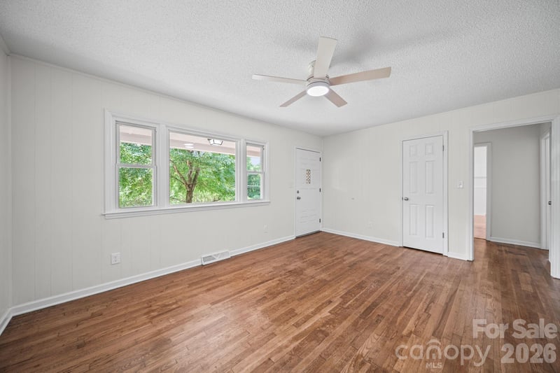 240 Nila Dawn Ave, Gastonia, NC 28052