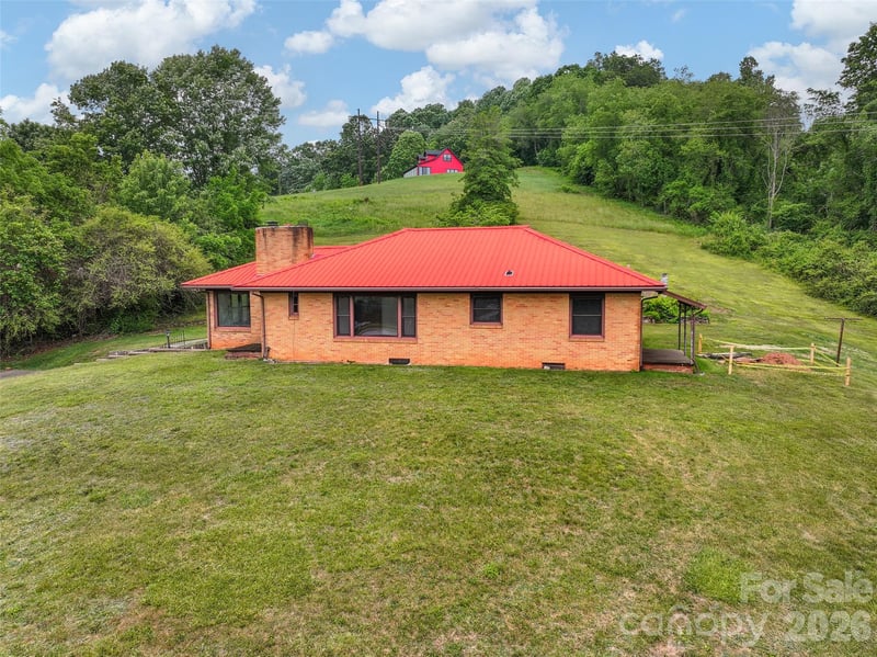 21 Beaverdam Rd, Canton, NC 28716
