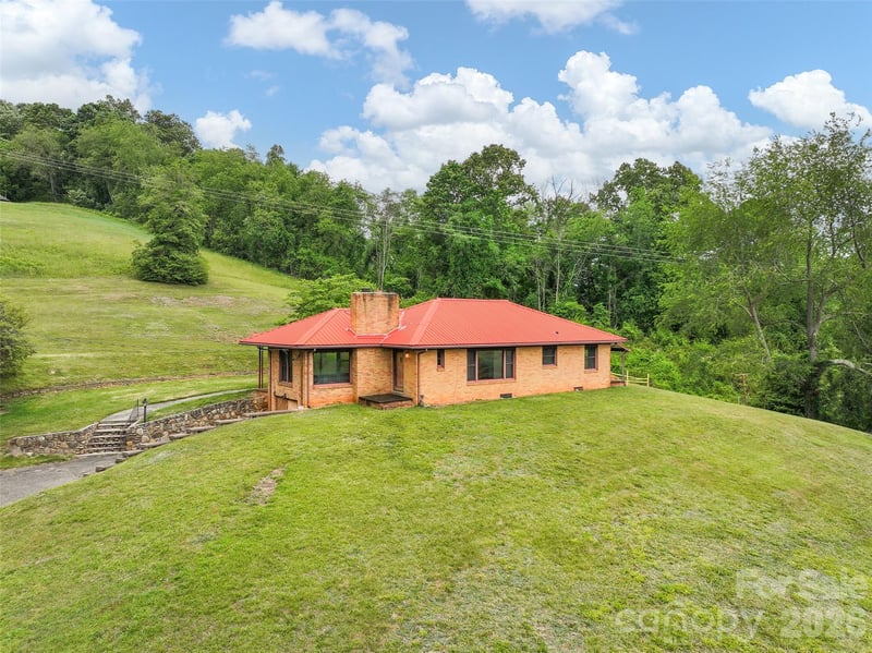 21 Beaverdam Rd, Canton, NC 28716