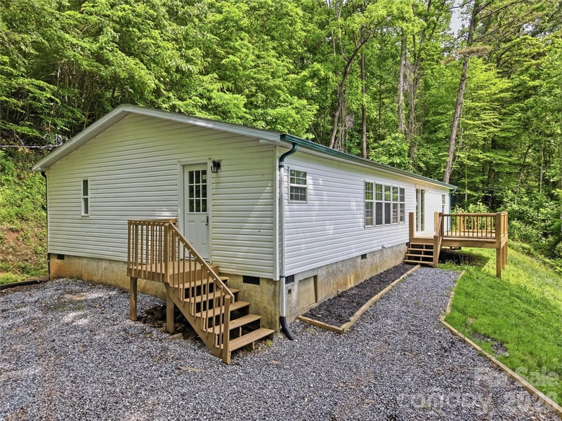 508 Cripple Creek Rd, Sylva, NC 28779