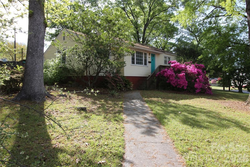 3300 Maywood Dr, Charlotte, NC 28205