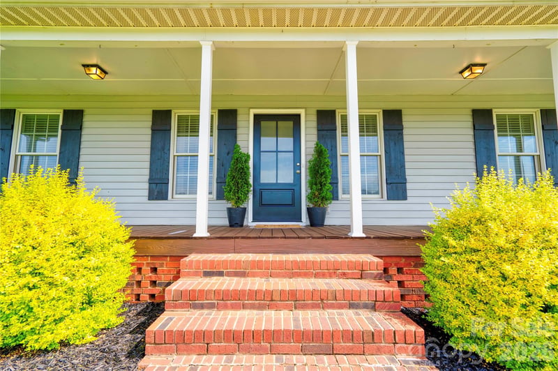 505 Stagecoach Trl, Lawndale, NC 28090