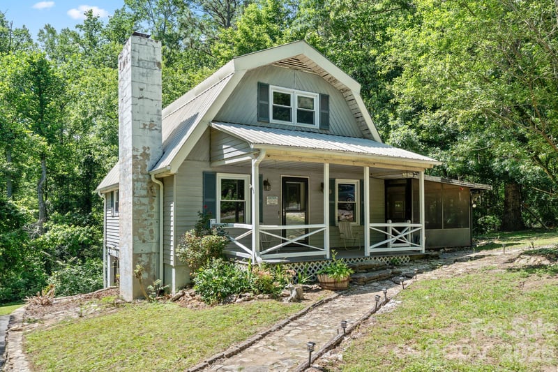 177 Poplar Dr, Hendersonville, NC 28792