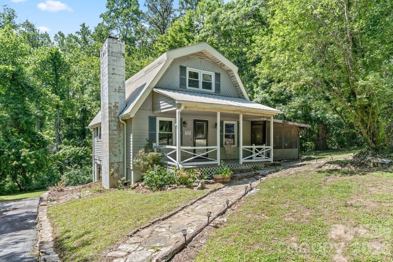177 Poplar Dr, Hendersonville, NC 28792