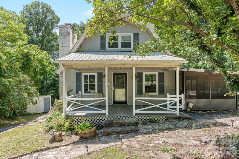 177 Poplar Dr, Hendersonville, NC 28792