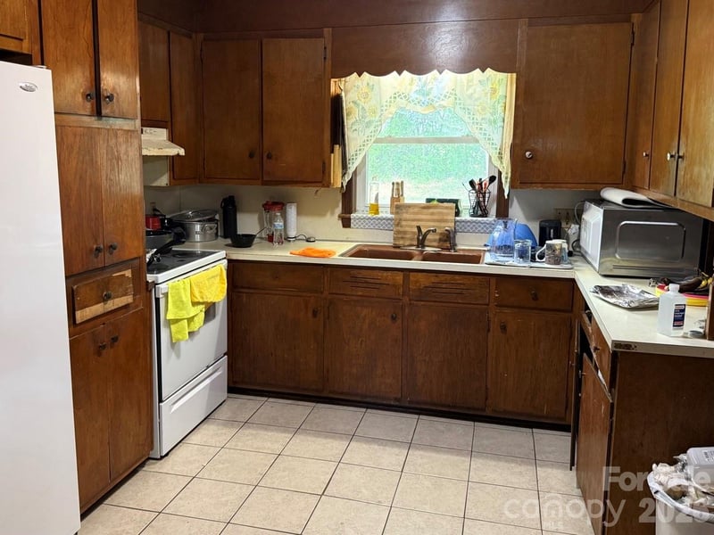 101 Ramsey St, Morganton, NC 28655