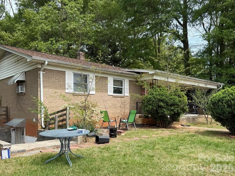 101 Ramsey St, Morganton, NC 28655