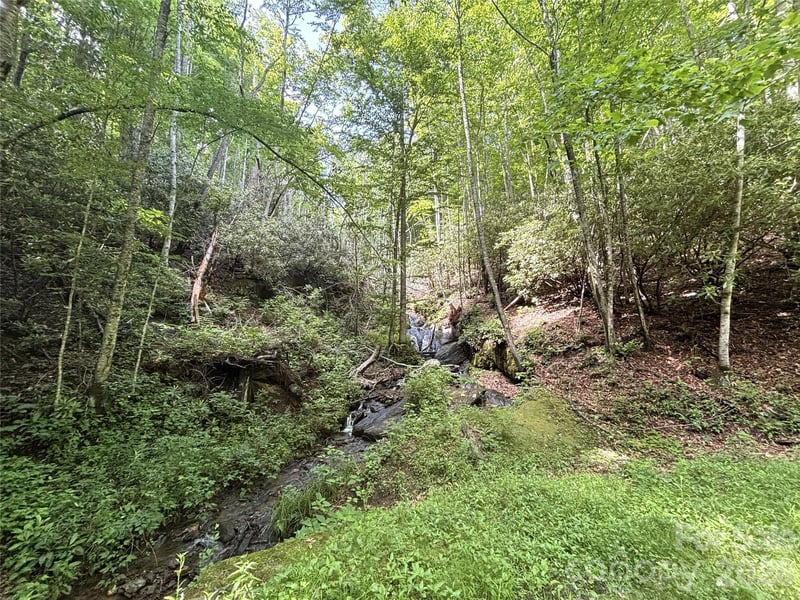 000 Valley View Dr, Maggie Valley, NC 28751