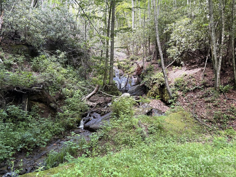 000 Valley View Dr, Maggie Valley, NC 28751
