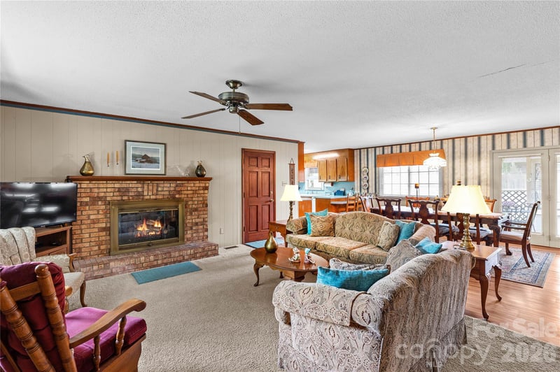 132 Polly Dr, Statesville, NC 28625