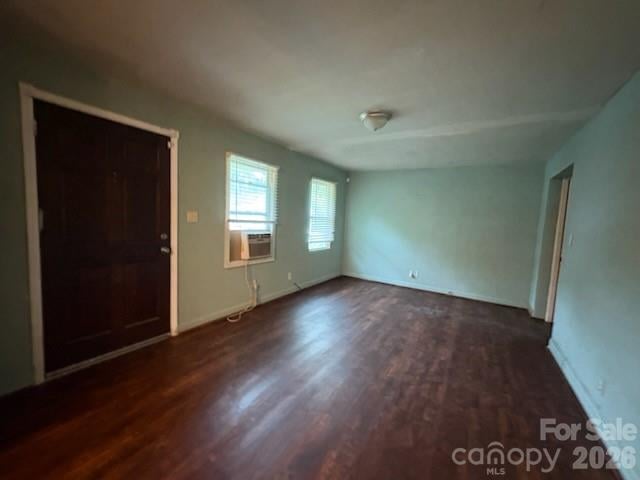 38 8th Avenue Dr, Hickory, NC 28602