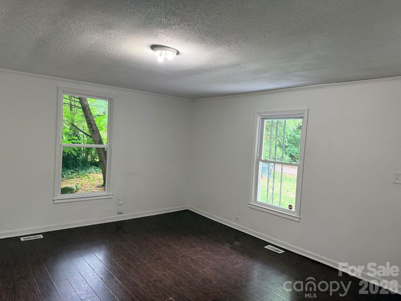 305 Poplar St, Gastonia, NC 28054