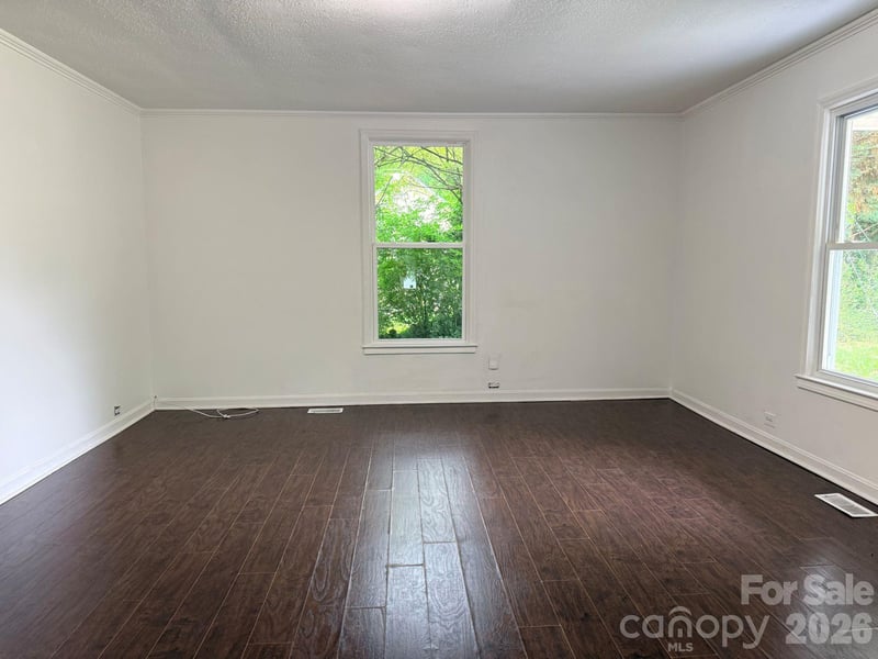305 Poplar St, Gastonia, NC 28054