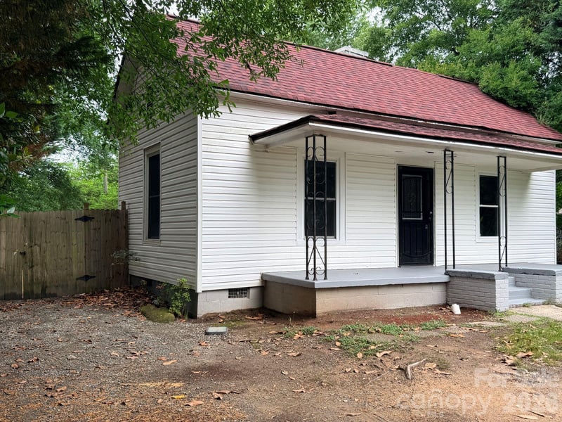 305 Poplar St, Gastonia, NC 28054