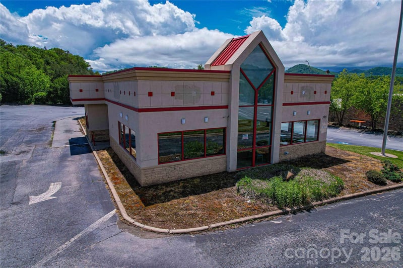 375 Long Shoals Rd, Arden, NC 28704