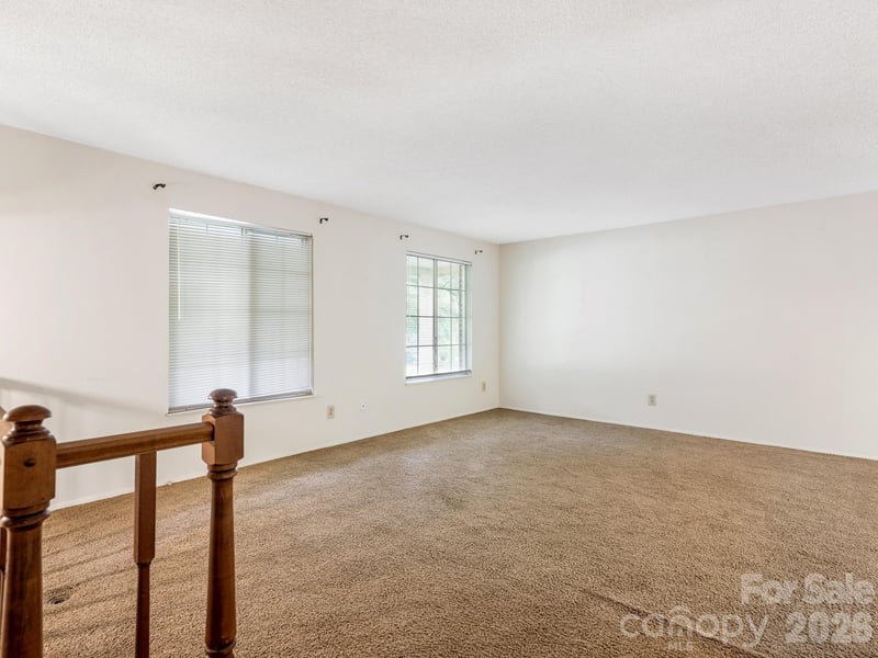 6534 Rollingridge Dr, Charlotte, NC 28211