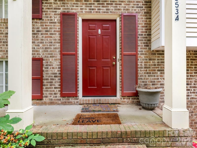 6534 Rollingridge Dr, Charlotte, NC 28211