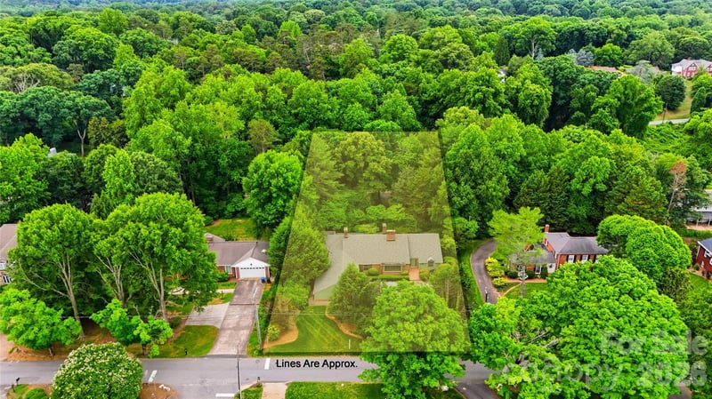 1811 5th St, Hickory, NC 28601