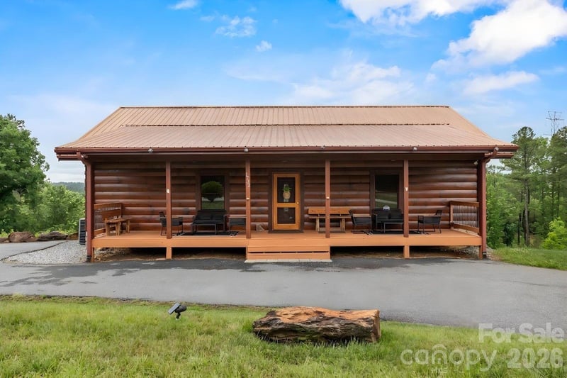 1732 Waters Edge Dr, Granite Falls, NC 28630