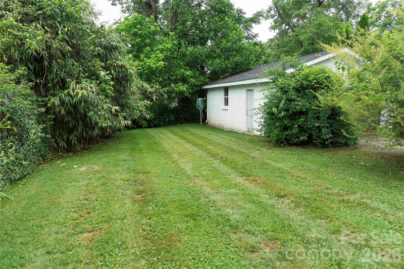 54 Sherwood Rd, Asheville, NC 28803