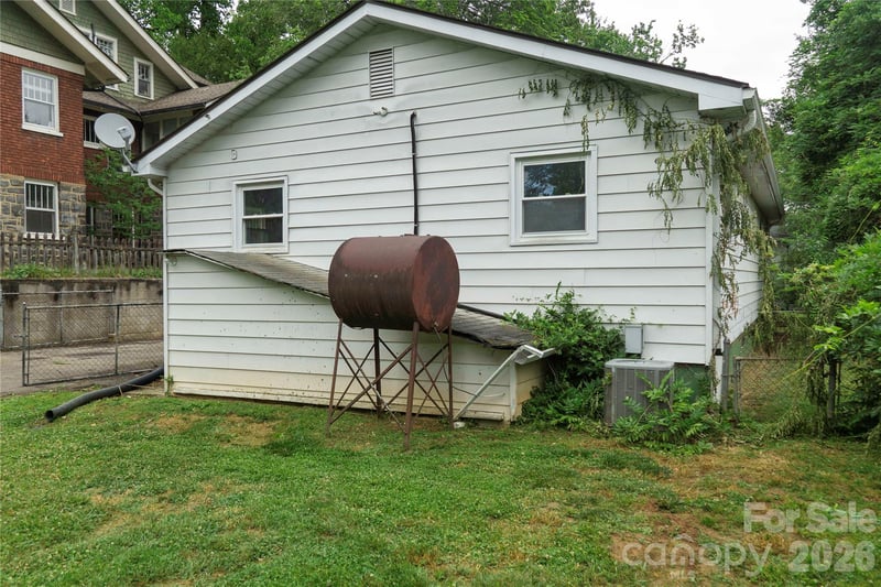 54 Sherwood Rd, Asheville, NC 28803