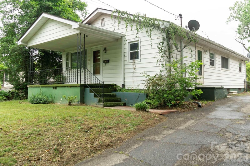 54 Sherwood Rd, Asheville, NC 28803