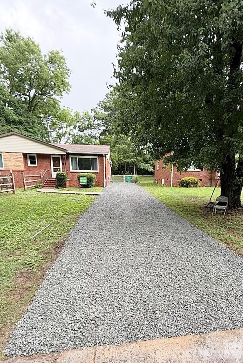 3960 Bristol Dr, Charlotte, NC 28208