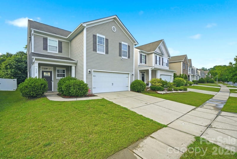 504 Knothole Ln, Charlotte, NC 28214