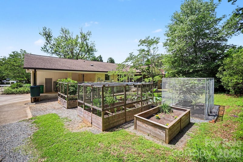 118 Lutomma Cir, Charlotte, NC 28270