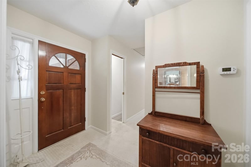 104 Laurelwood Dr, Morganton, NC 28655