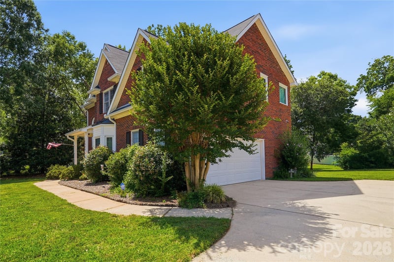 1009 Millwright Ln, Matthews, NC 28104