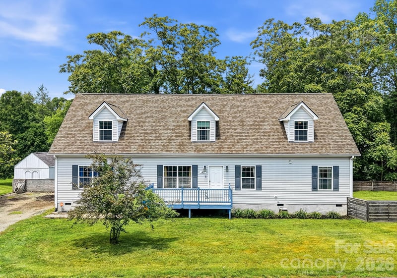 40 Liberty Rd, Candler, NC 28715