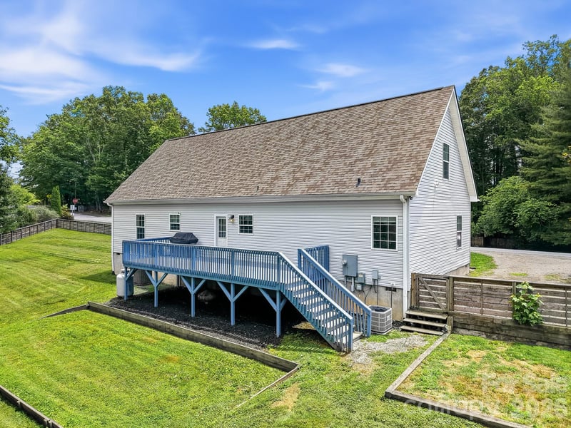 40 Liberty Rd, Candler, NC 28715