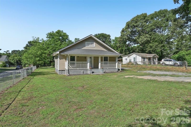 2509 Gardner St, Gastonia, NC 28056