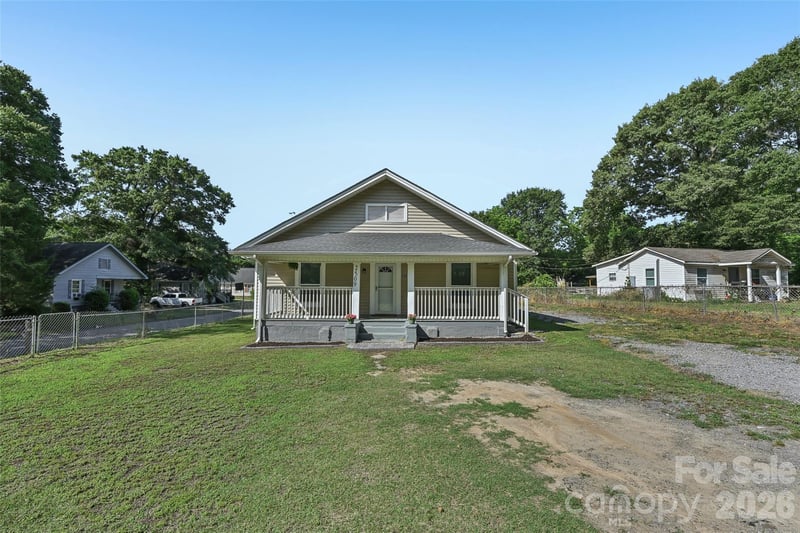2509 Gardner St, Gastonia, NC 28056