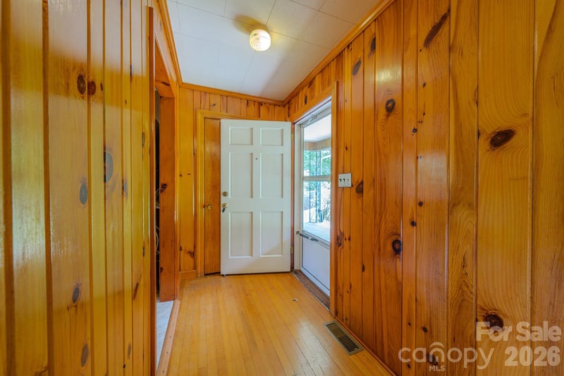 456 Lower Grassy Branch Rd, Asheville, NC 28805