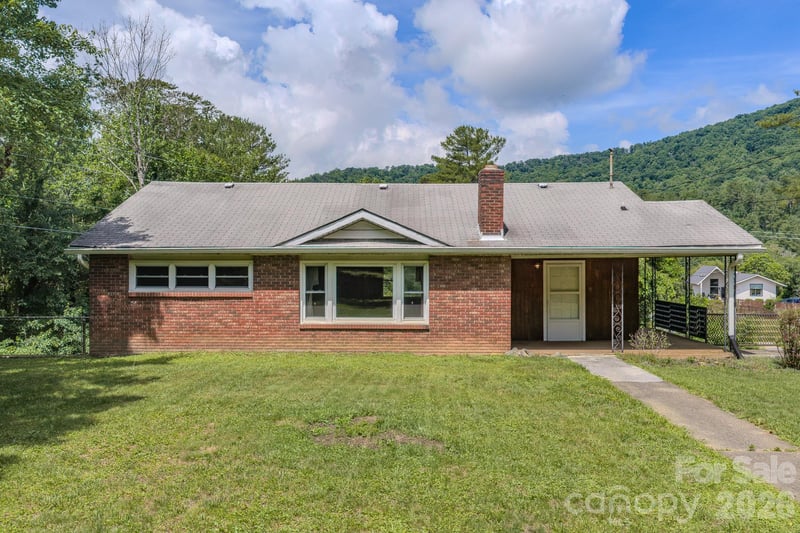 456 Lower Grassy Branch Rd, Asheville, NC 28805