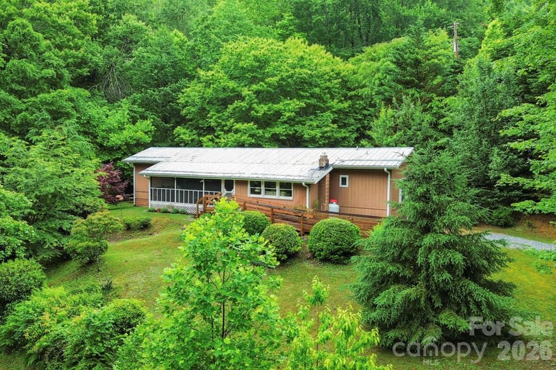 153 Gray Fox Rd #5, Rosman, NC 28772