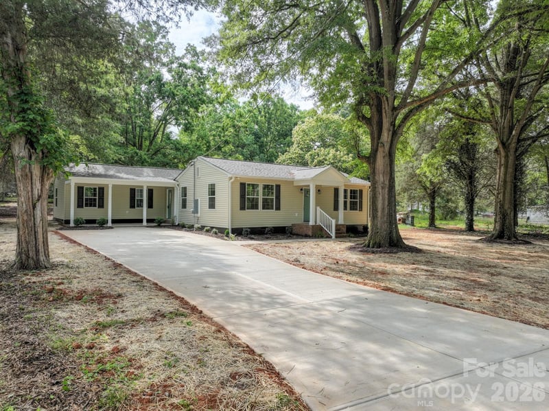 185 Garden Ln, Salisbury, NC 28146