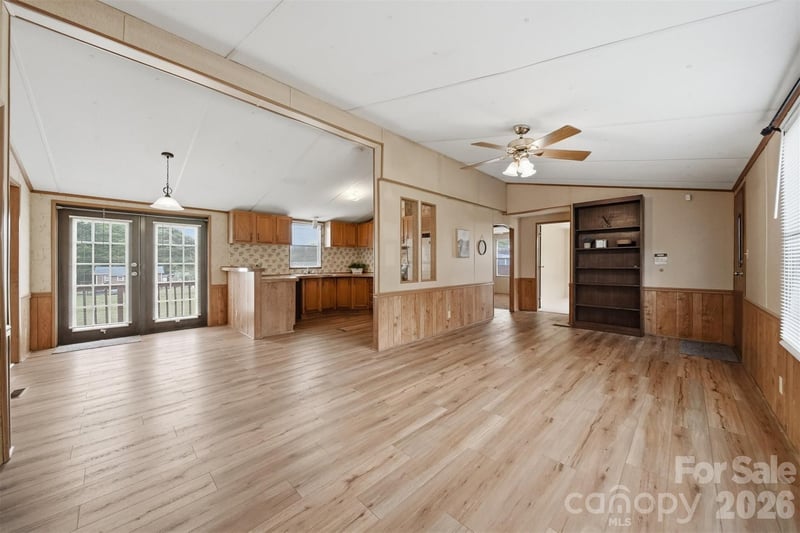 3617 Sulphur Springs Rd, Hickory, NC 28601