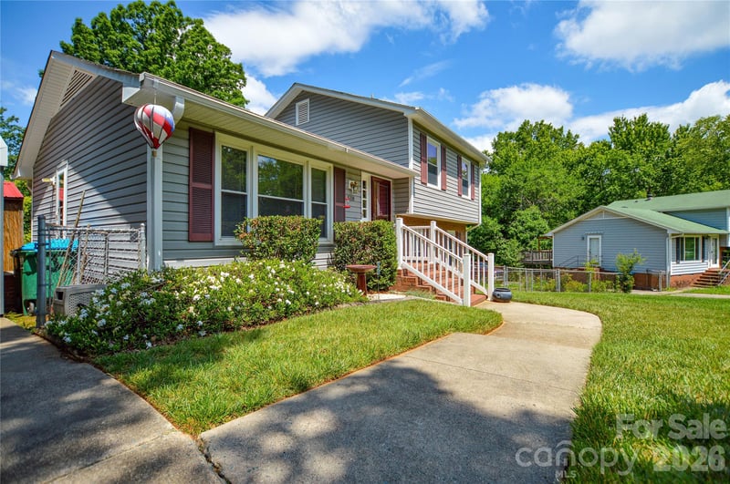 518 Vinecrest Dr, Matthews, NC 28105