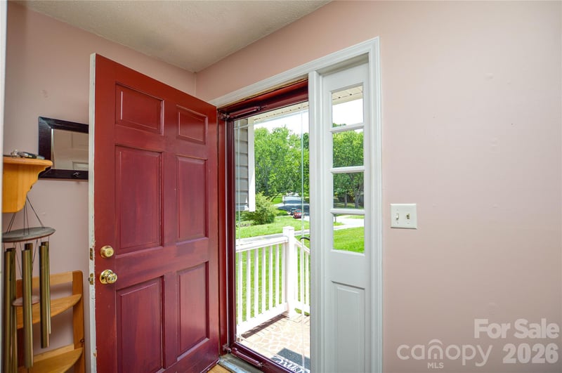518 Vinecrest Dr, Matthews, NC 28105