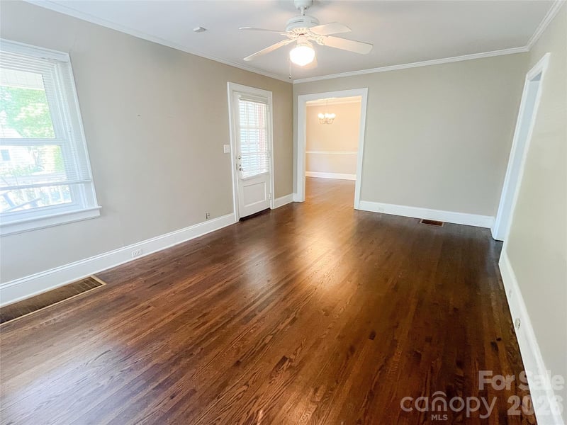 2105 Chesterfield Ave, Charlotte, NC 28205