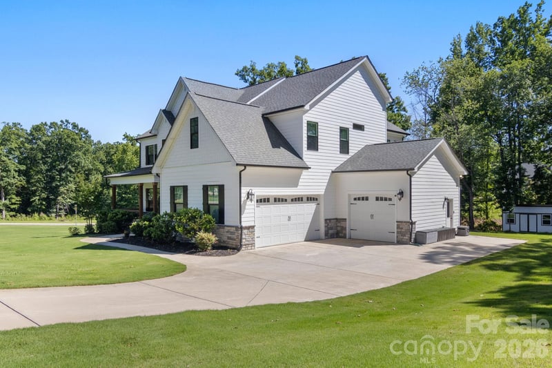 228 Herd Path Ct, Clover, SC 29710