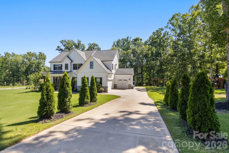 228 Herd Path Ct, Clover, SC 29710