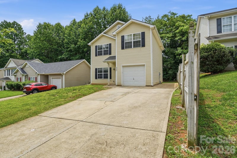 5232 Javitz Rd, Charlotte, NC 28216